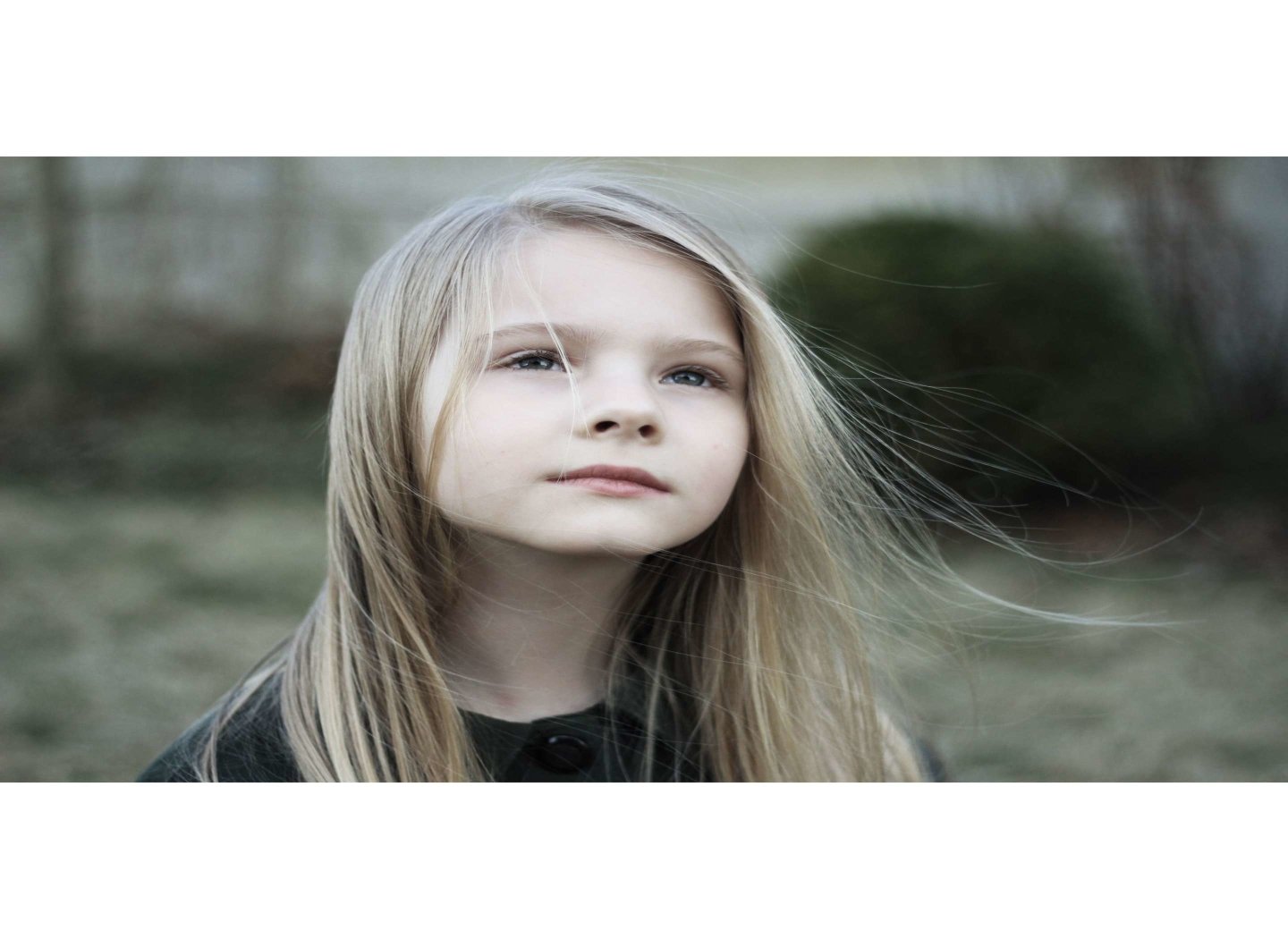 girl-child-in-middle-of-screen