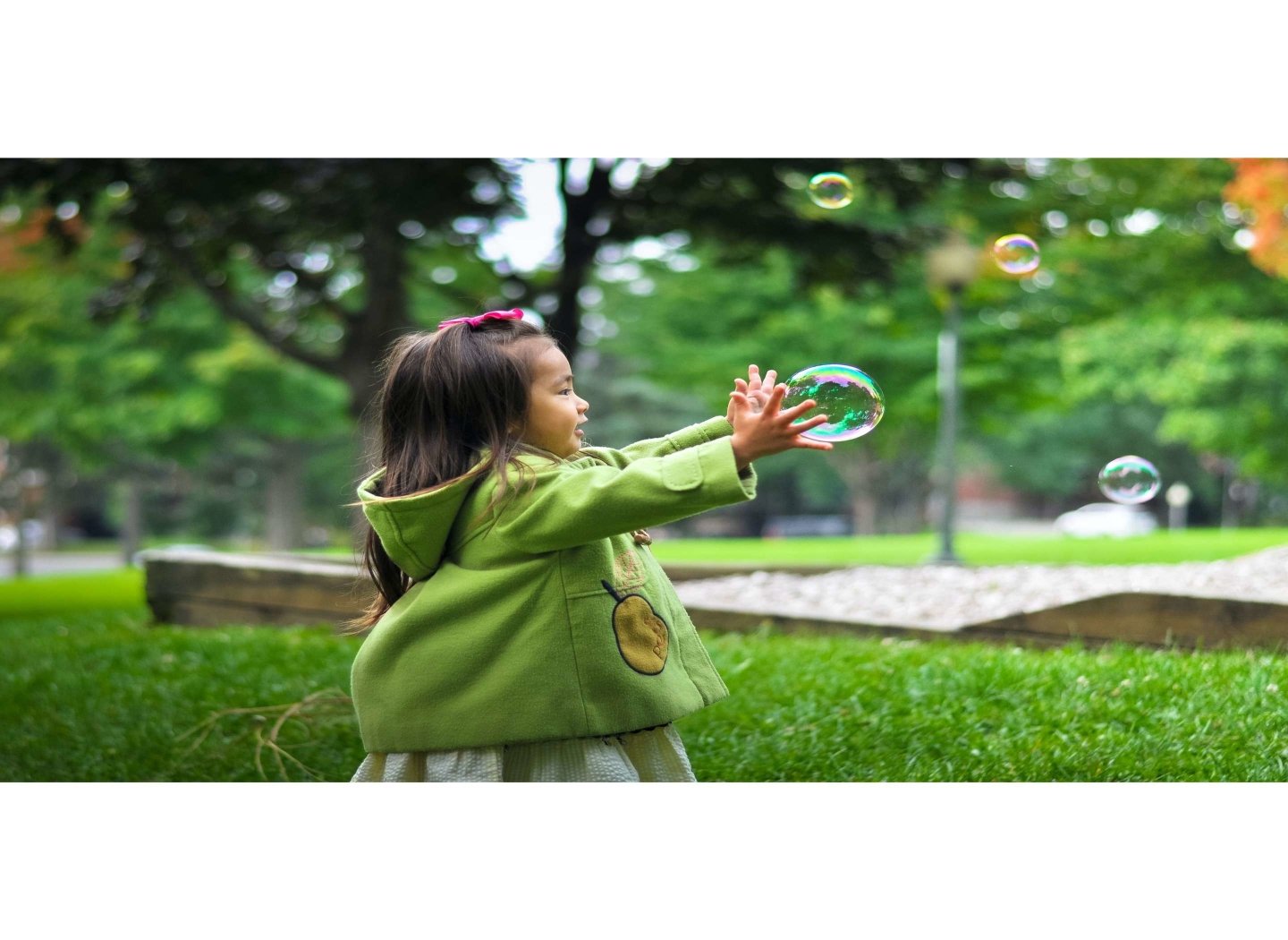 kid-playing-with-bubble