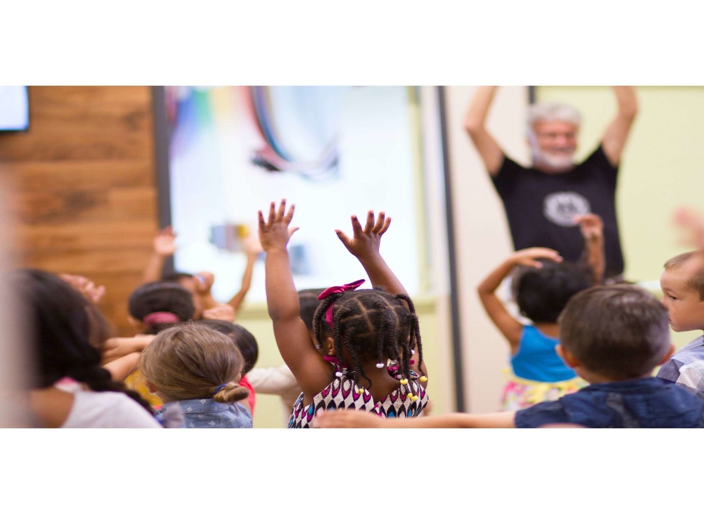kids-in-dance-class