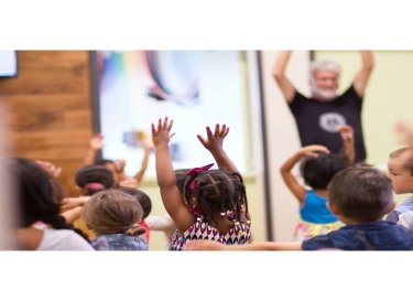 kids-in-dance-class