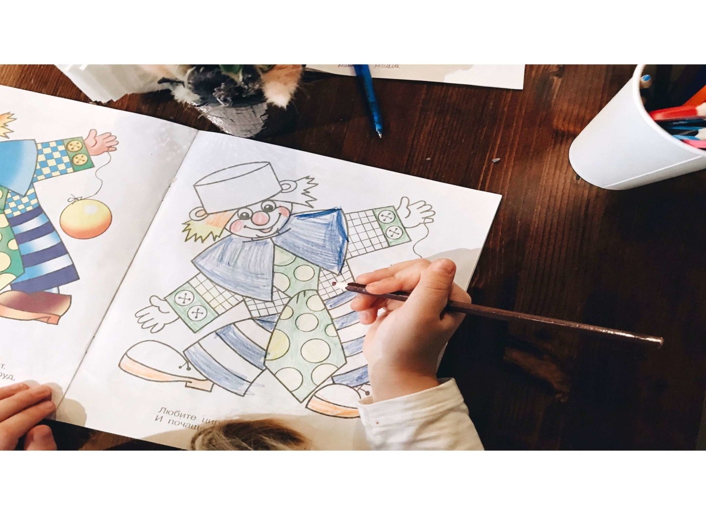 Drawing-on-paper-with-colours