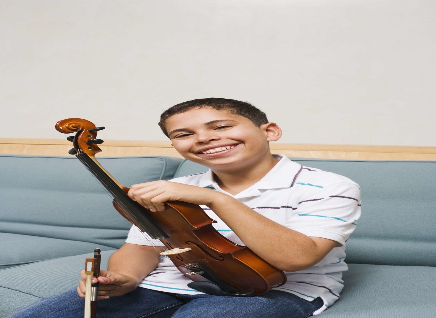 boy-with-violin