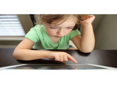 girl-on-a-tablet
